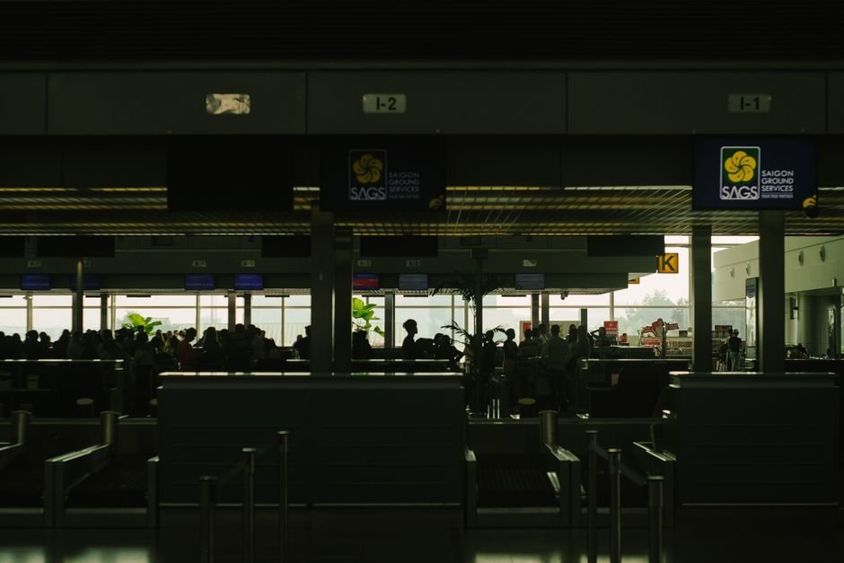 클락공항 심야 도착 — 무엇이 열려 있나